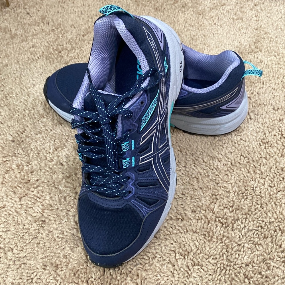 ASICS Gel Venture 7 running sneaker